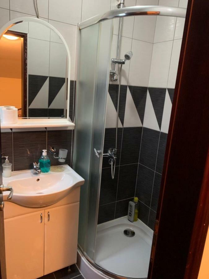 Apartmani Jovanovic Ivanjica Buitenkant foto